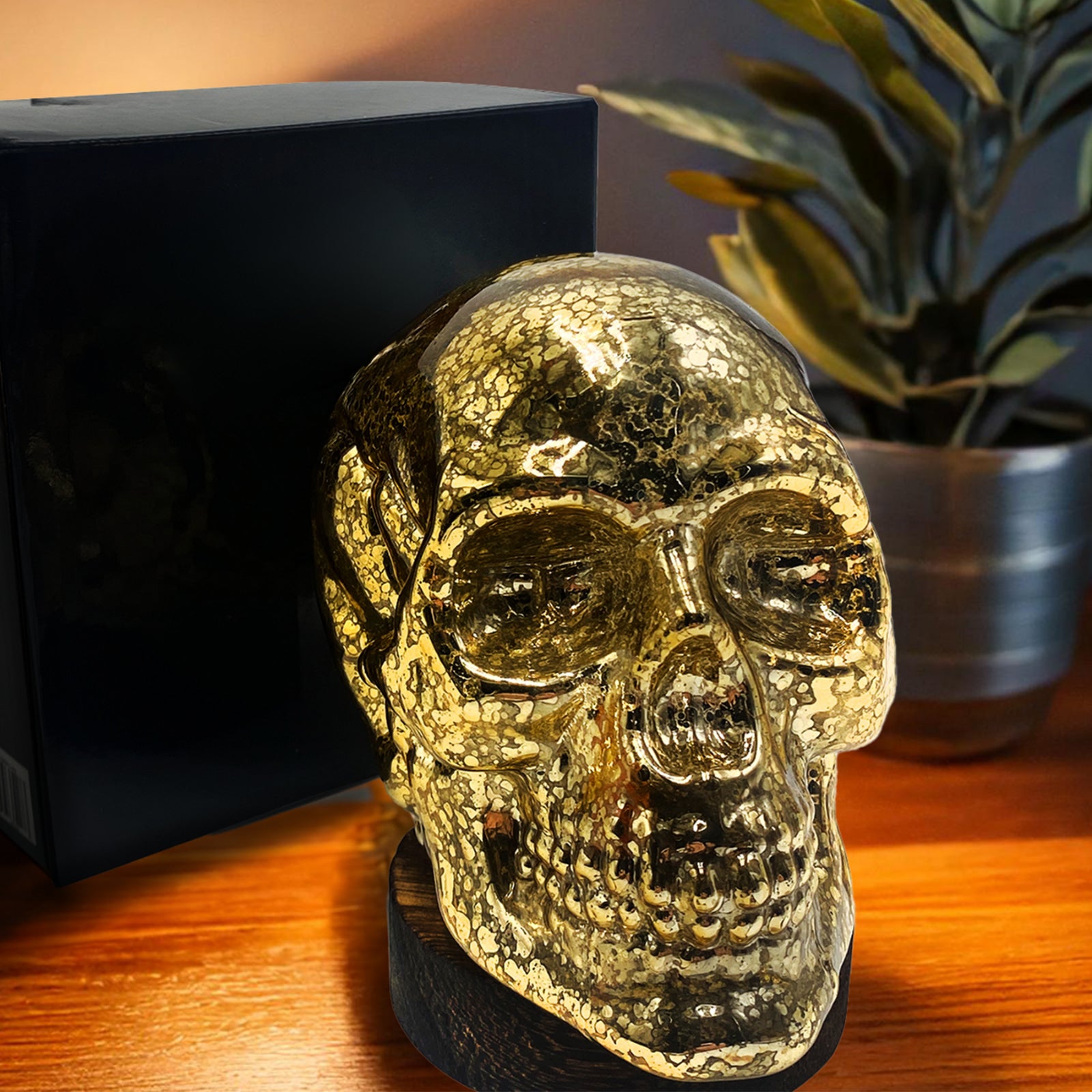 Set of 2 Flame Skull LED Lamps – Gold Skull Table Lights with Warm Glow – USB & Battery Powered Home Décor