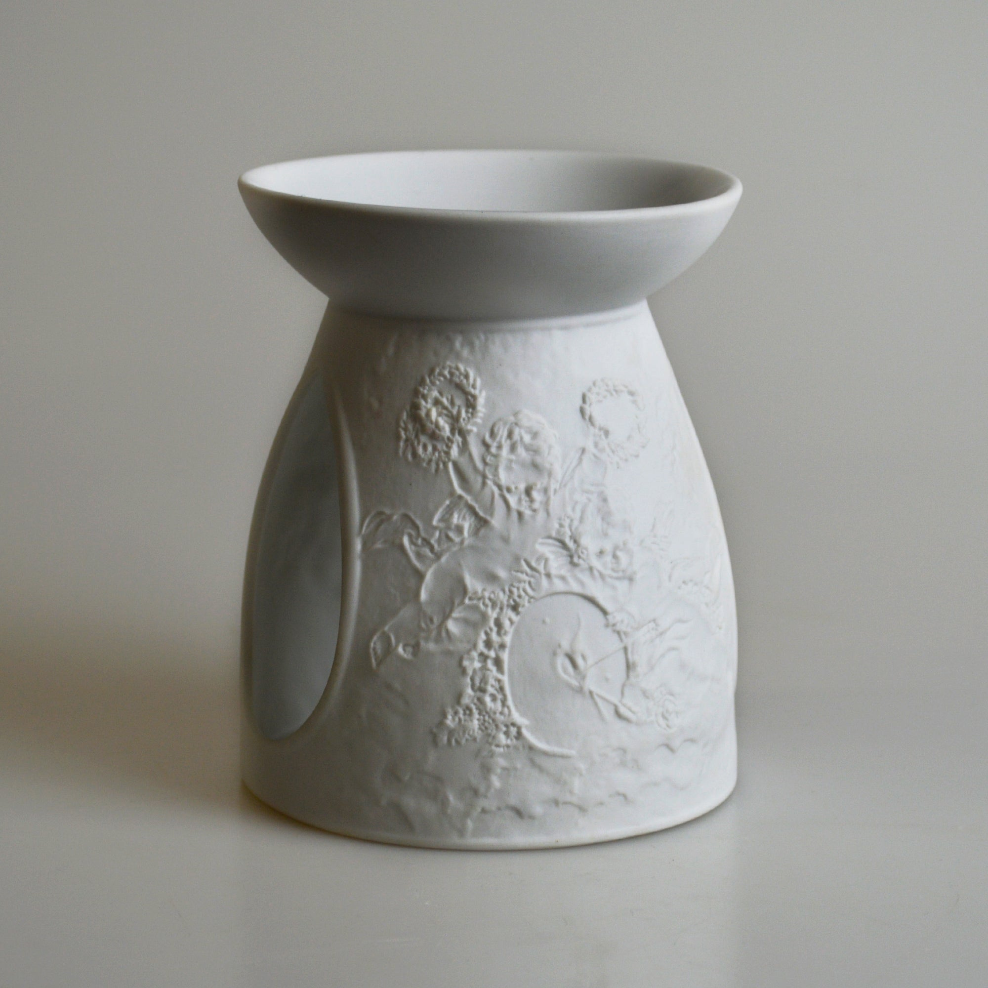 Porcelain Tealight Wax Burner - Cherub