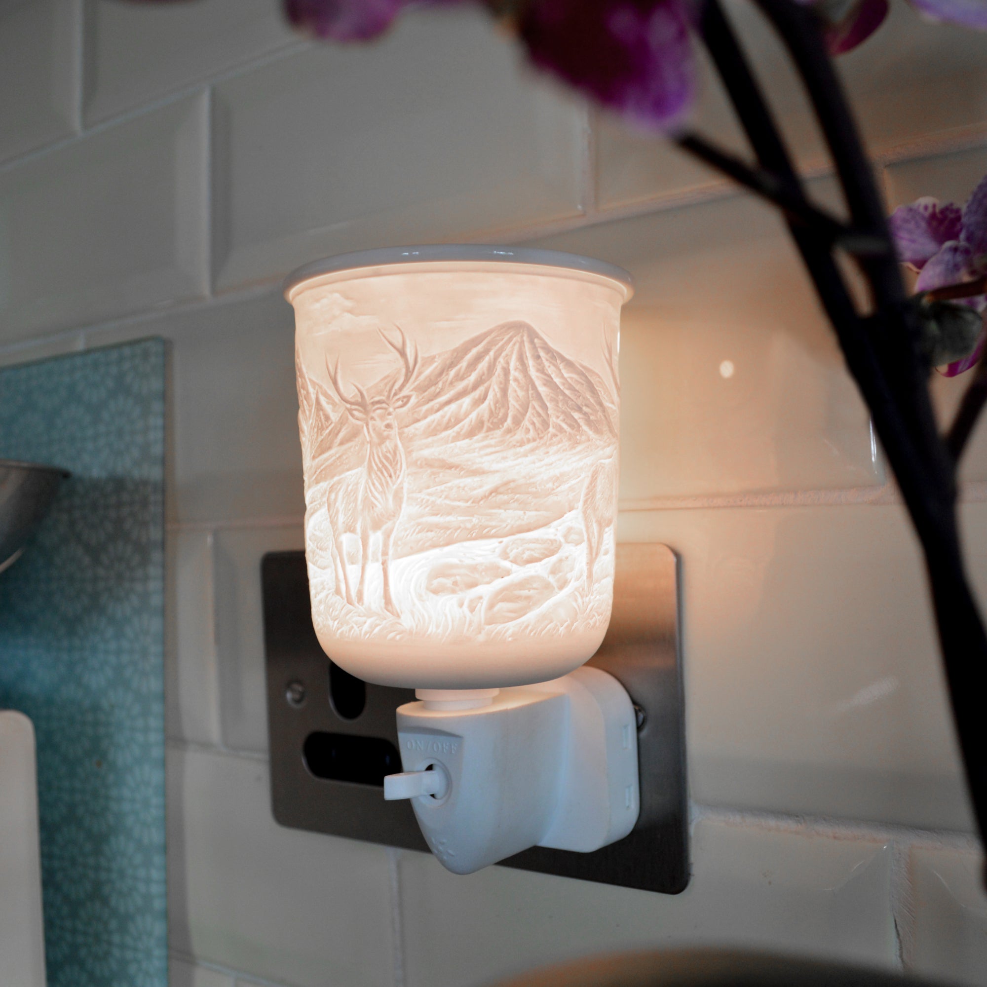 Porcelain Plug In Electric Wax Burner - Highland Stag