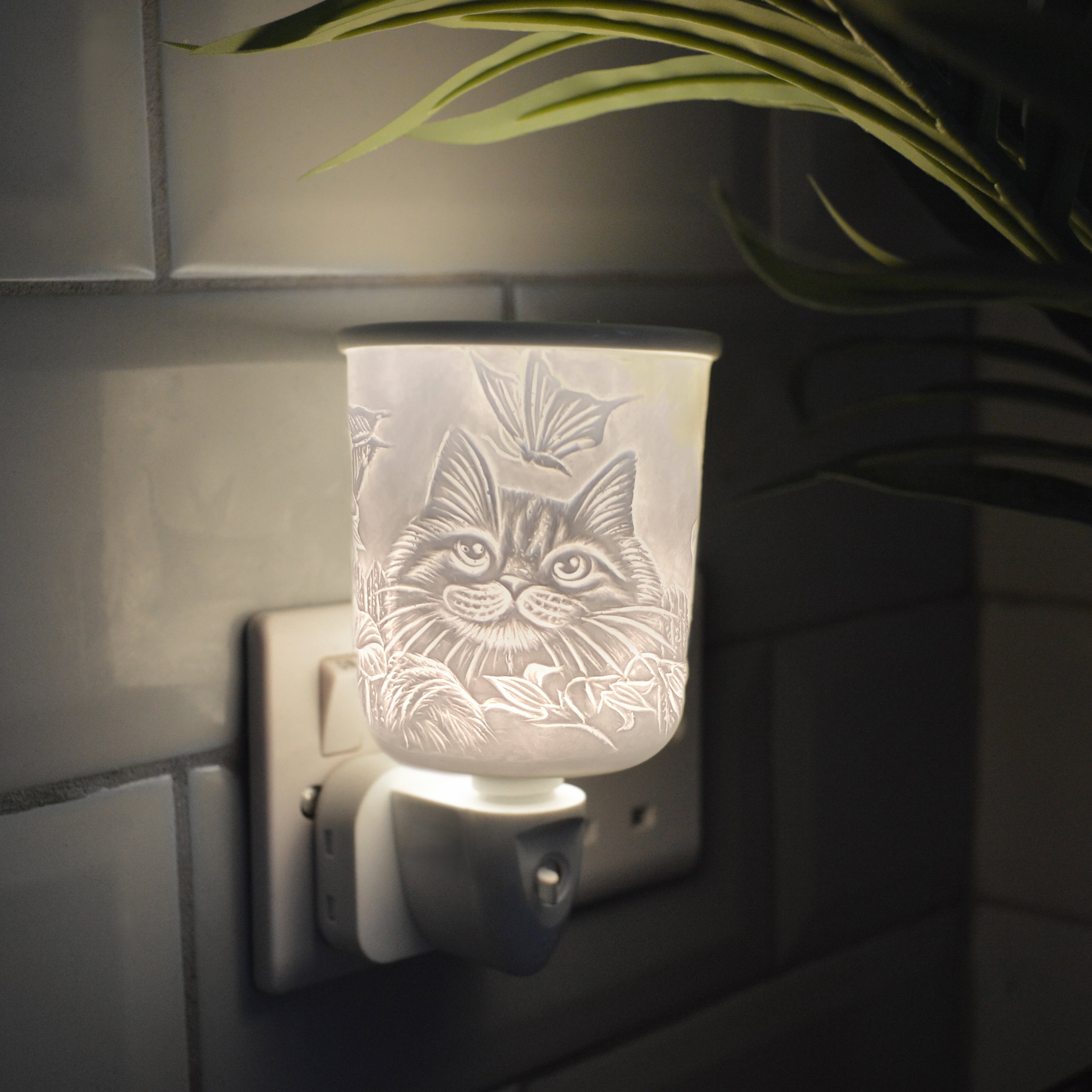 Porcelain Plug In Electric Wax Burner - Cat
