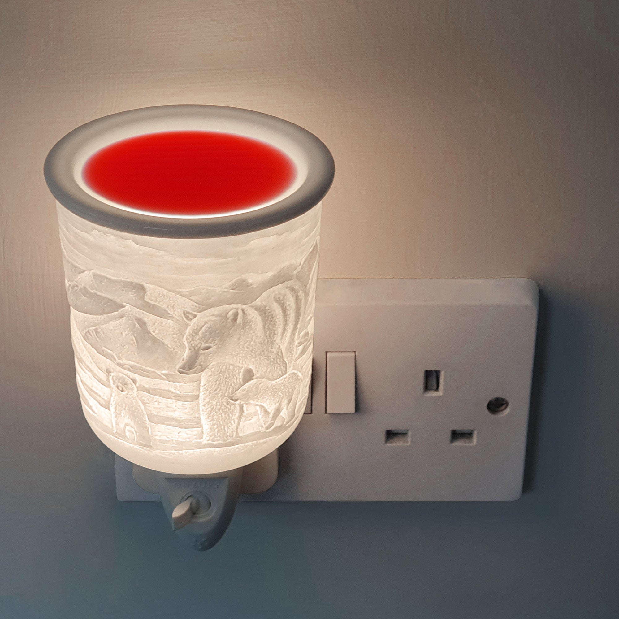 Porcelain Plug In Electric Wax Burner - Polar Bear